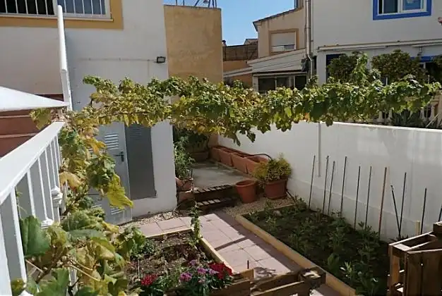 Casa aparellada amb jardí en venda a Coloma, imagen 4