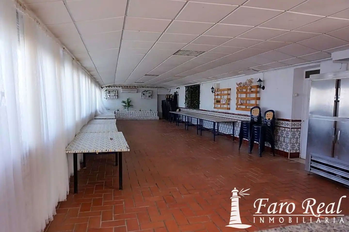 Fabrikhallen zum Verkauf in Sanlúcar de Barrameda