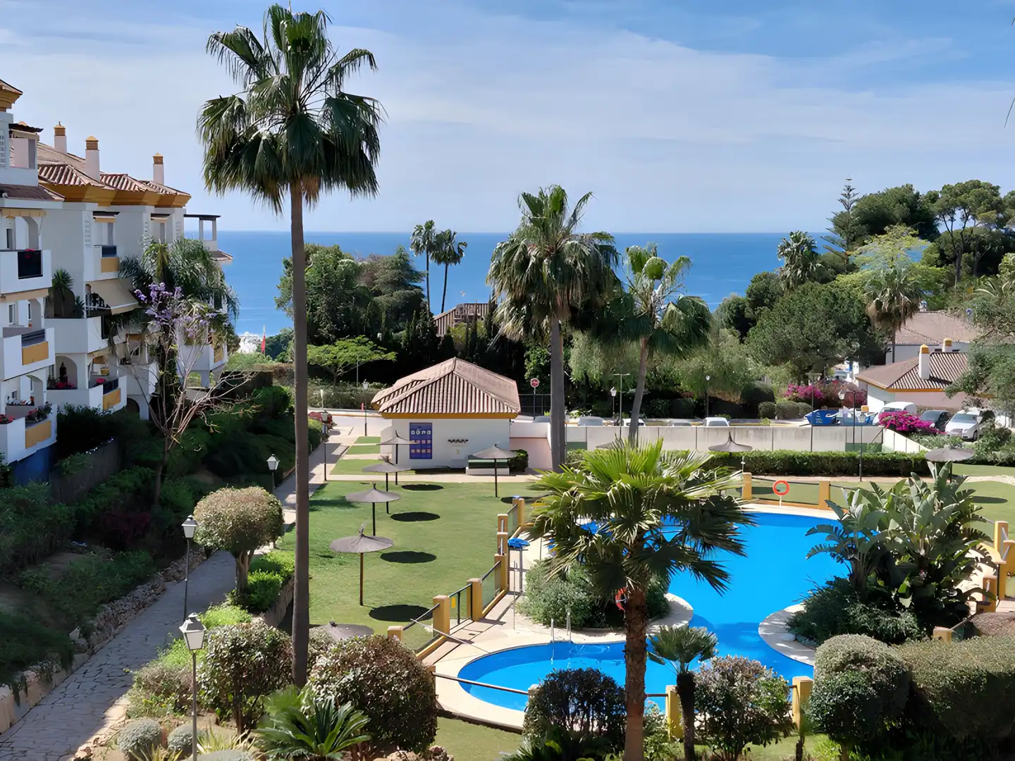 Apartamento con piscina en venta en Milla de Oro