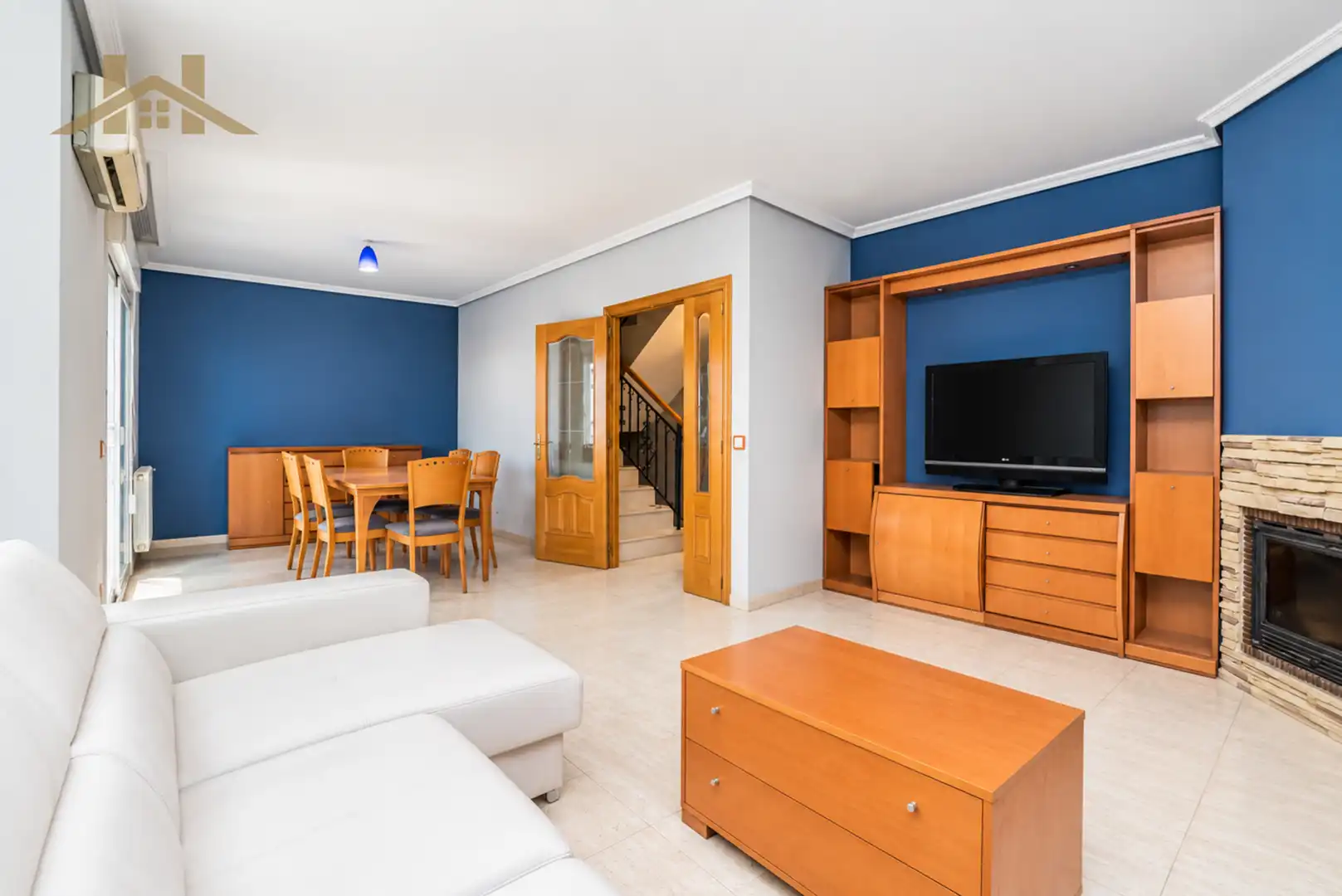 Terraced house with pool for sale in Calle Miguel de Cervantes 120, imagen 12