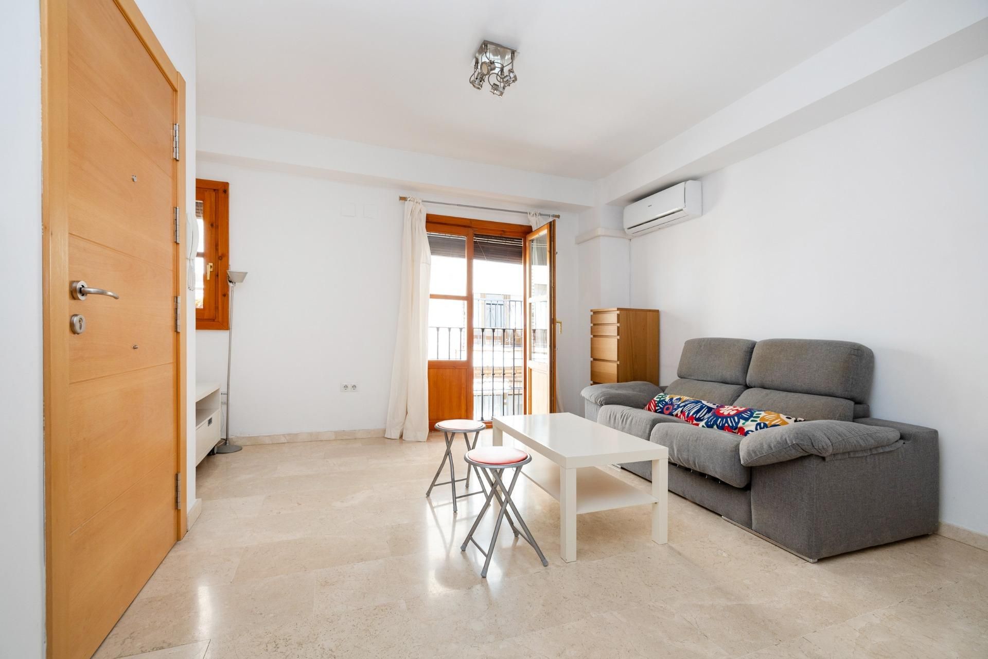 Living room of Apartment for sale in  Granada Capital  with Air Conditioner and Terrace