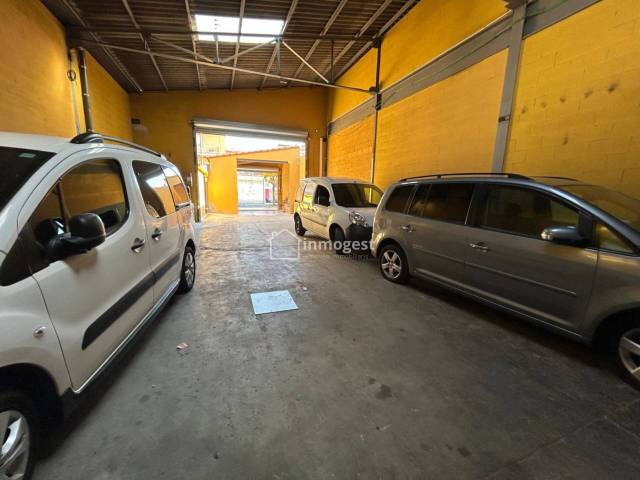 Nave industrial en Alquiler en Anselm Clavé en Veïnat