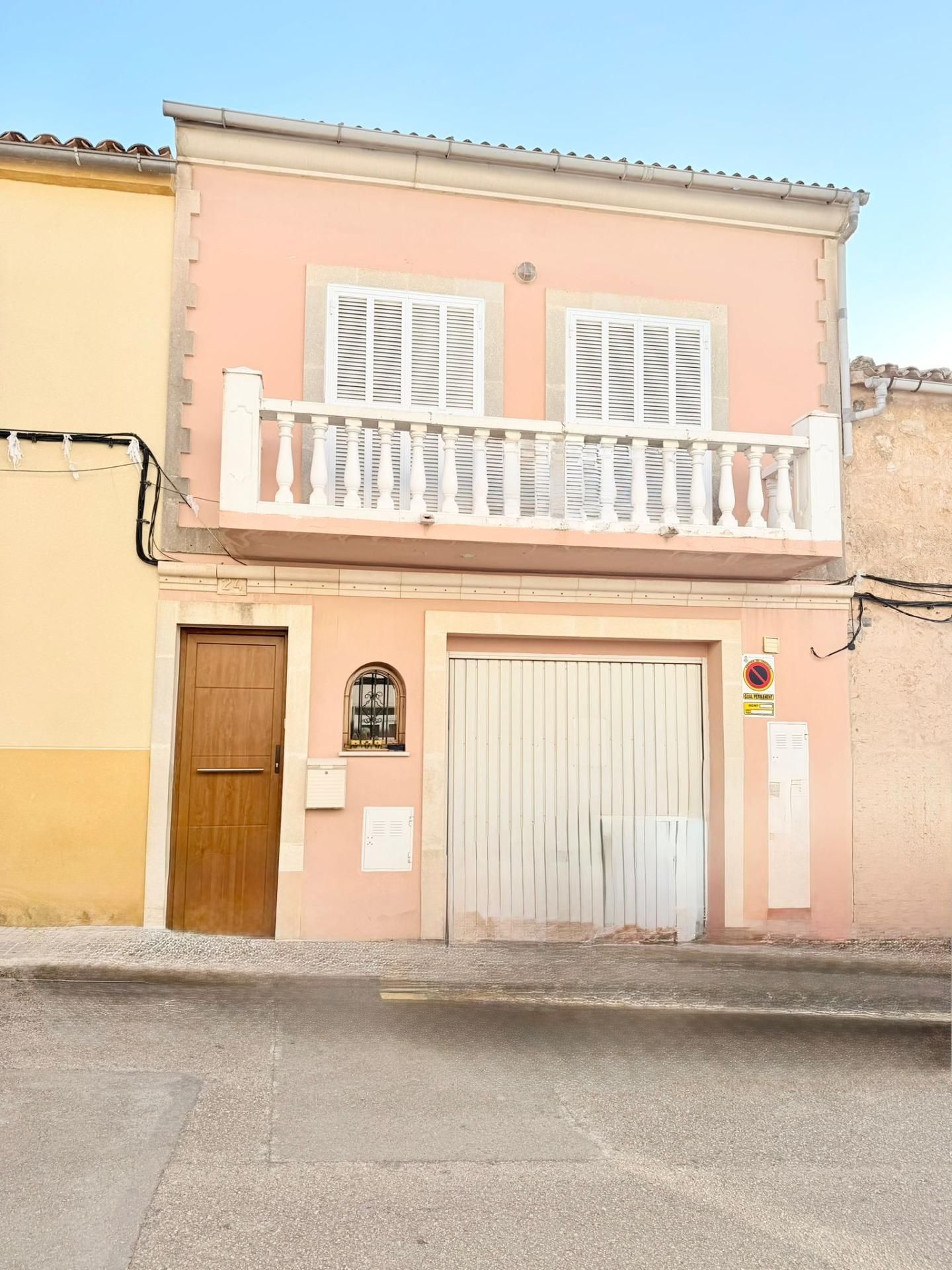 Exterior view of Houses for sale in  Palma de Mallorca  with Air Conditioner