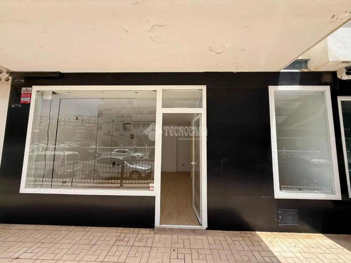 Local en venda en Benalmádena amb Aire condicionat, Parquet i Alarma