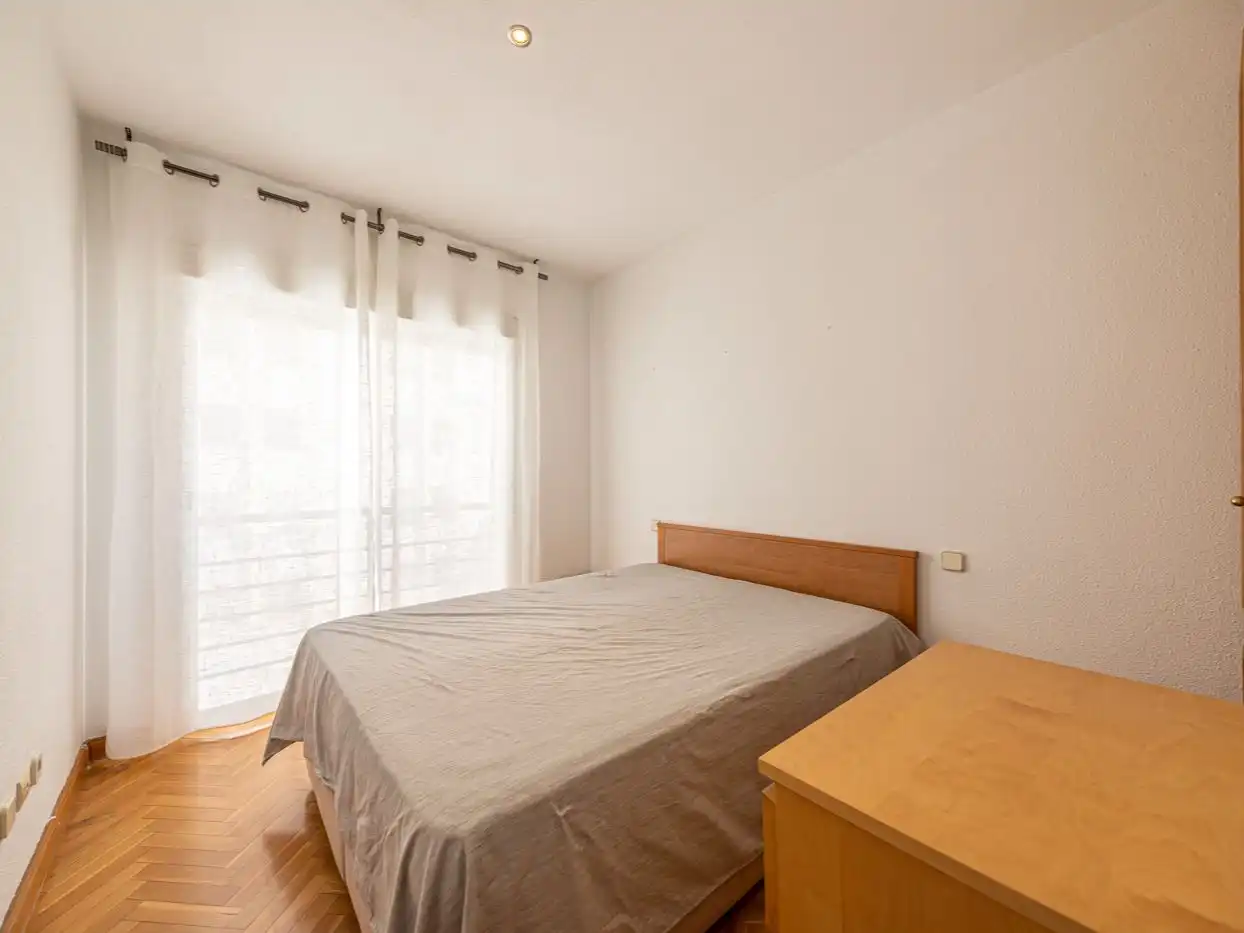 Apartament amb piscina de lloguer a ROBLEDILLO 21, imagen 5