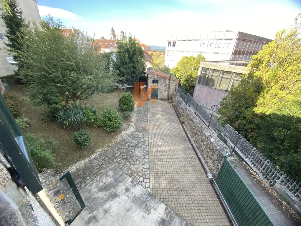 Vista exterior de Casa o chalet de alquiler en Santiago de Compostela  con Amueblado