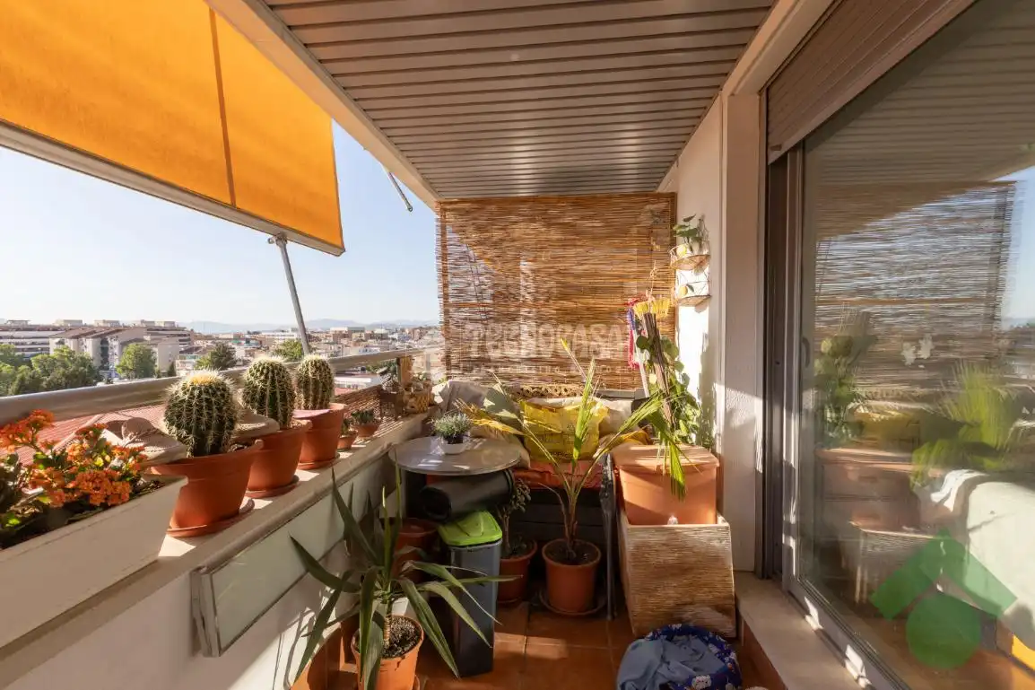 Terraza de Piso en venta en Granada con Aire acondicionado, Calefacción y Piscina comunitaria