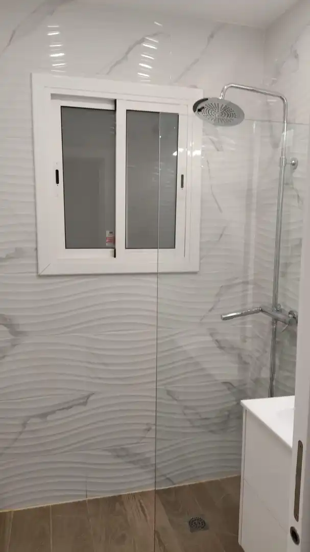 Bathroom of Flat for sale in Mollet del Vallès  with Air Conditioner, Terrace and Furnished