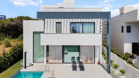 Descubre el lujo y la comodidad en esta impresionante villa contemporánea en Marbesa!, imatge 2