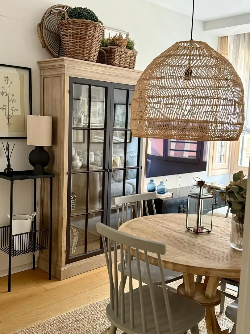 Comedor de Apartamento de alquiler en León Capital  con Calefacción, Parquet y Amueblado