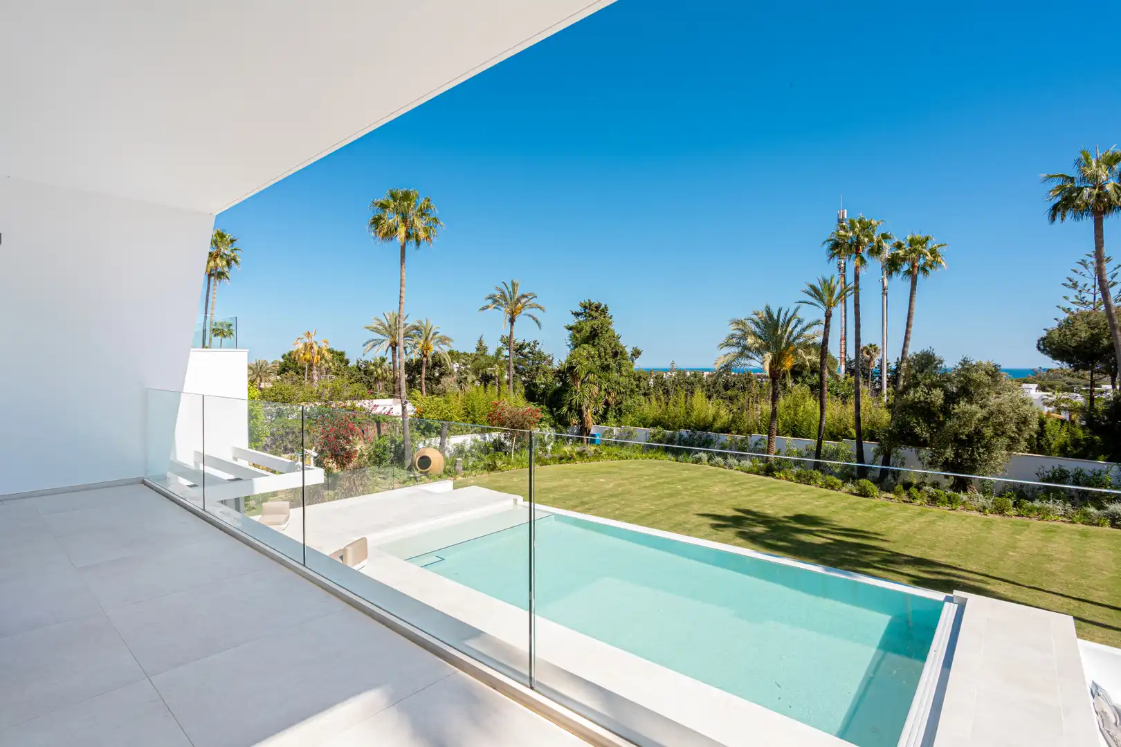 Jardí de Casa o xalet en venda en Estepona amb Aire condicionat, Calefacció i Jardí privat