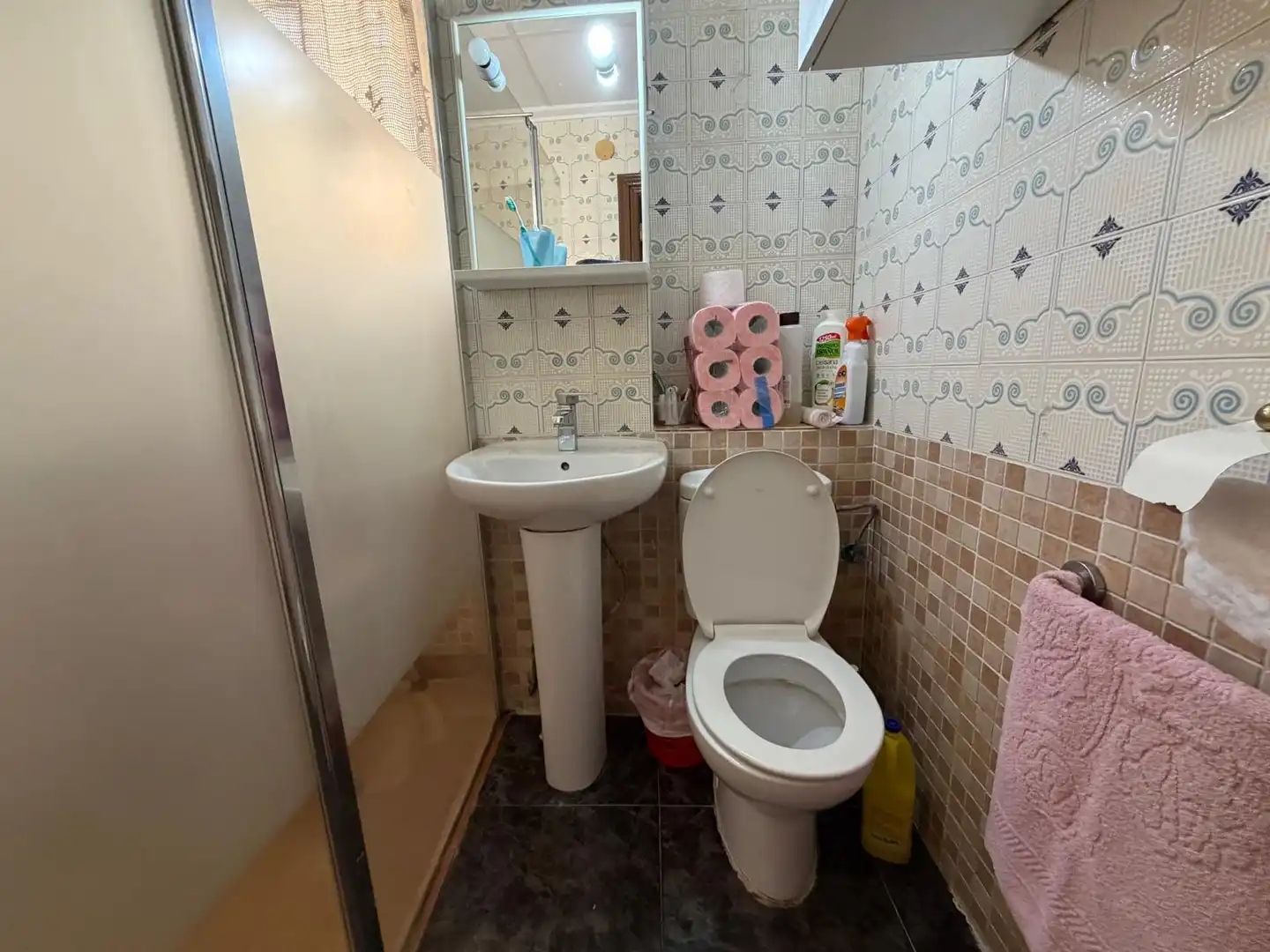 Baño de Piso en venta en Dolores con Aire acondicionado, Amueblado y Horno
