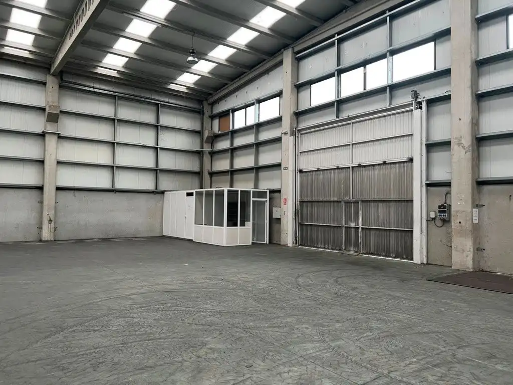 Industrial building to rent in Almeiras, imagen 2
