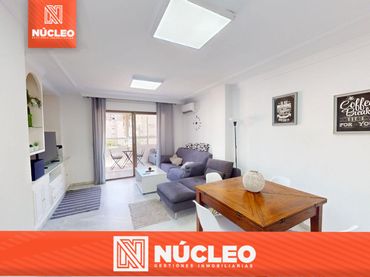 Piso con balcón en venta en Paseo del Limonar