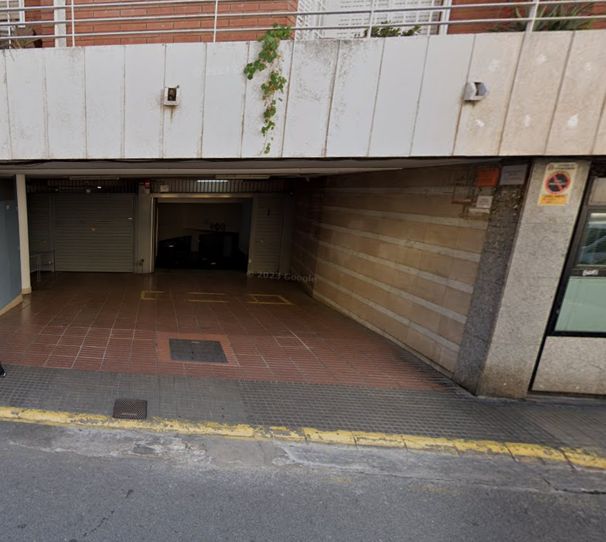 Parking of Garage to rent in Santa Coloma de Gramenet