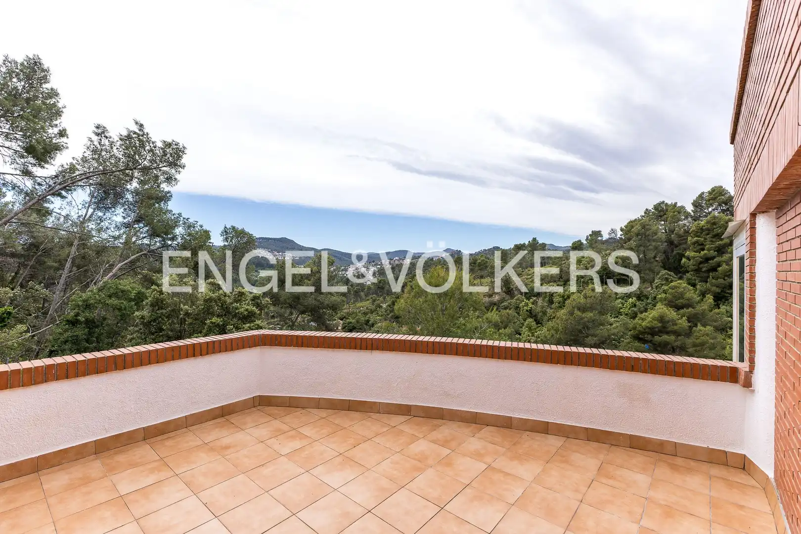 Terraza de Casa o chalet de alquiler en Corbera de Llobregat con Aire acondicionado, Calefacción y Jardín privado
