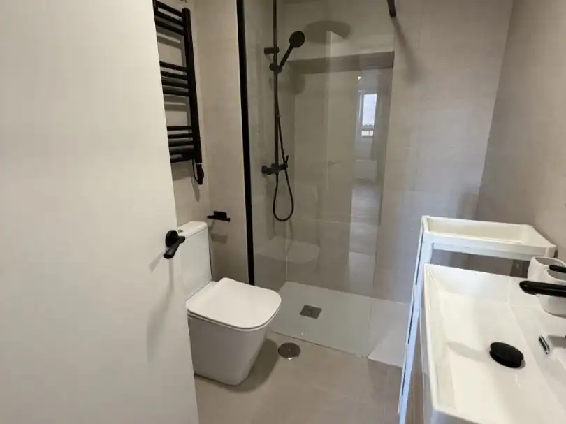Baño de Piso en venta en Torrevieja con Aire acondicionado y Terraza