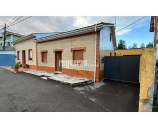 Exterior view of Single-family semi-detached for sale in Avilés  with Heating