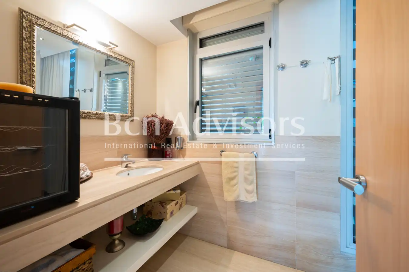 Baño de Casa o chalet en venta en Barcelona con Aire acondicionado, Calefacción y Jardín privado