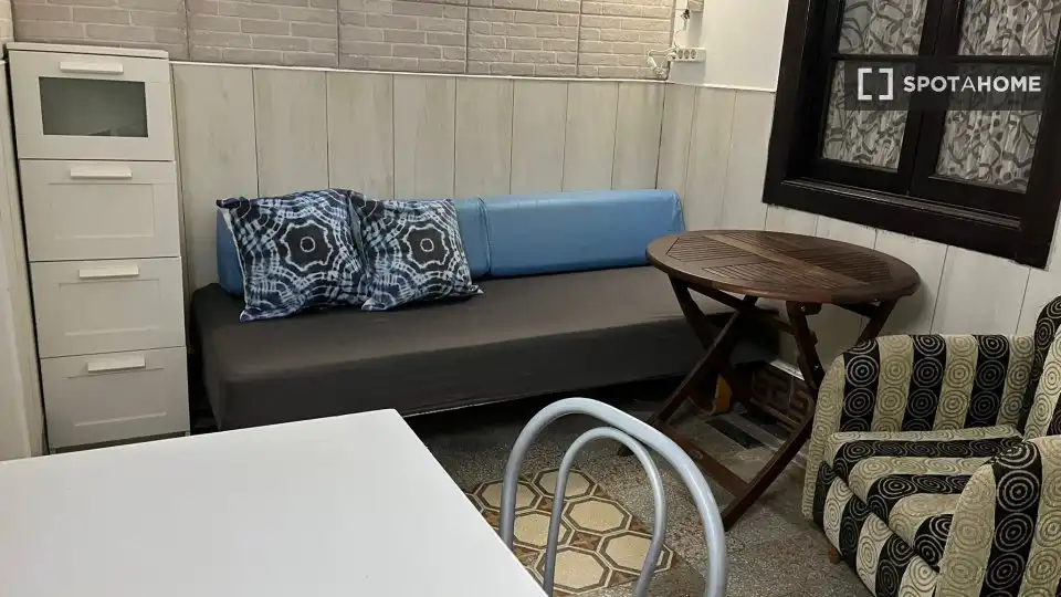 Room in Arenales - Lugo - Avda. Marítima