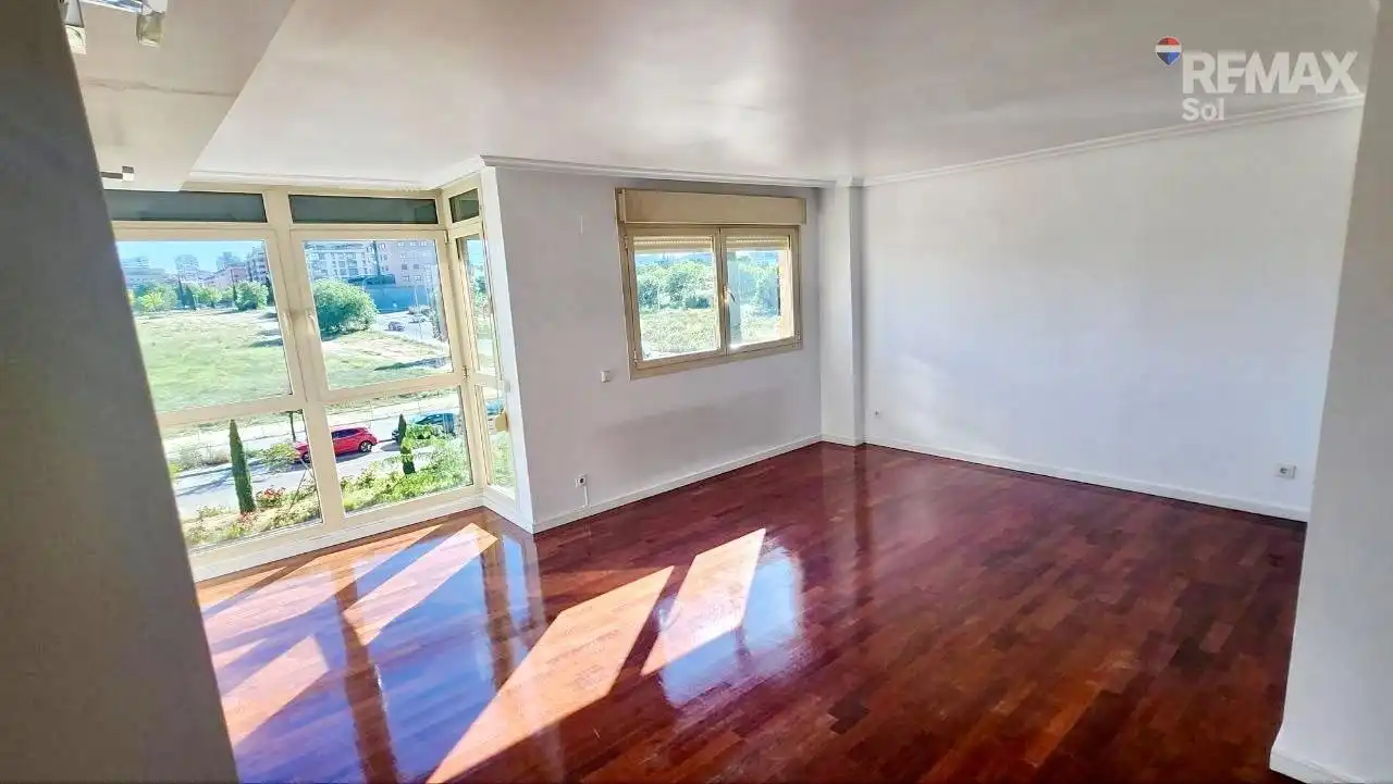 Flat for sale in Sanchinarro