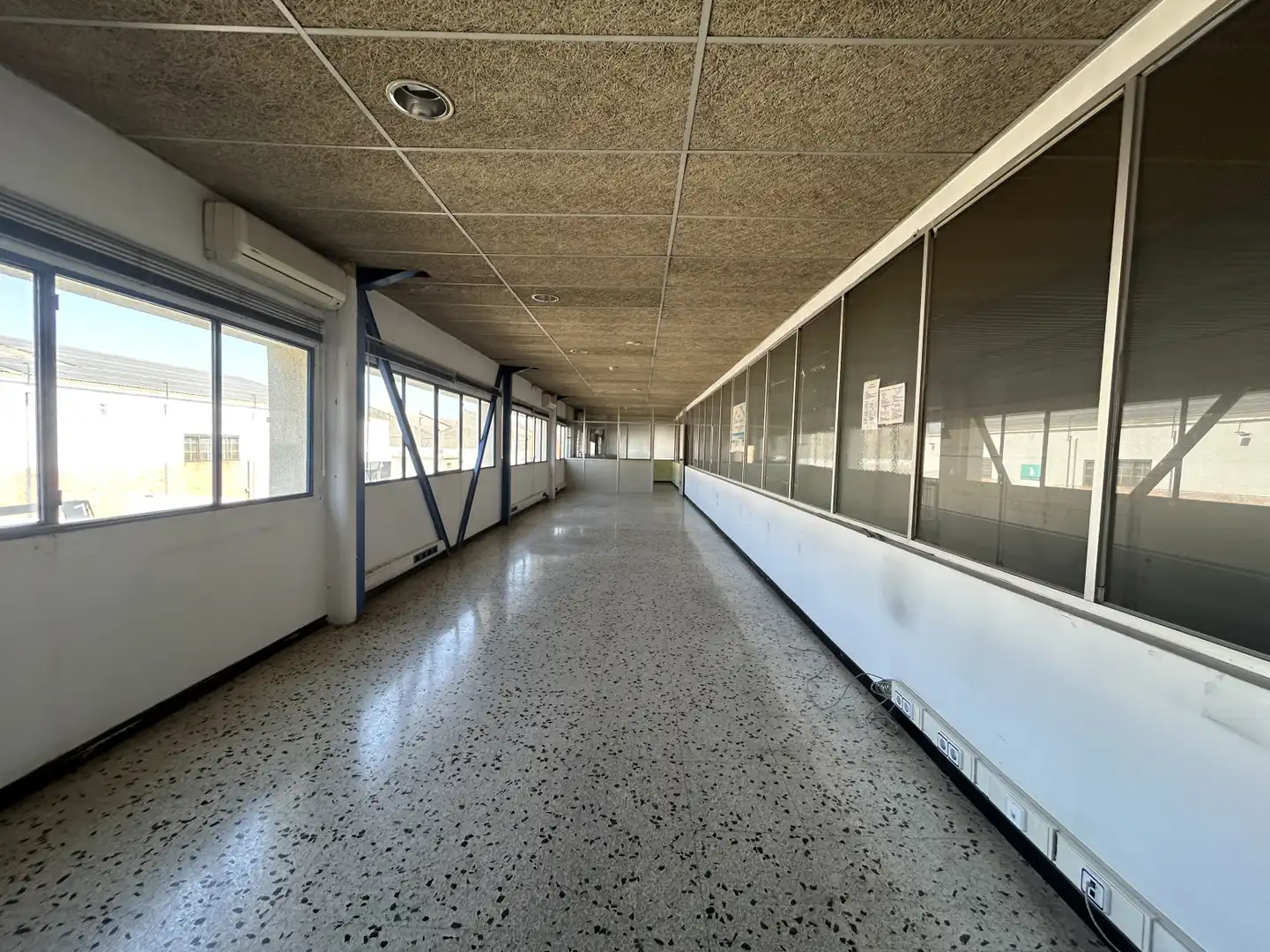 Nau industrial de lloguer en Barberà del Vallès