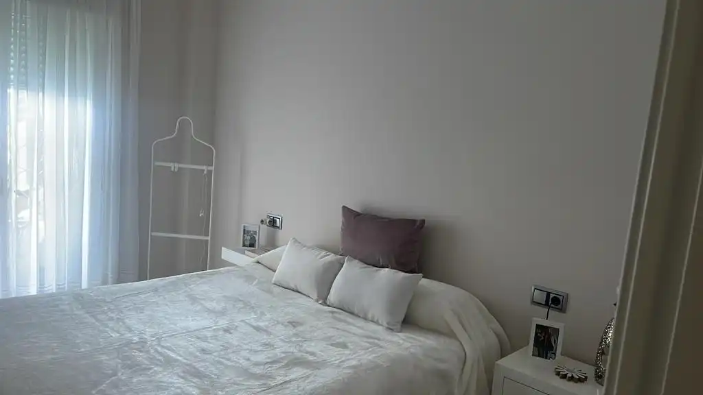 Habitación de Apartamento en venta en La Línea de la Concepción con Aire acondicionado, Terraza y Amueblado