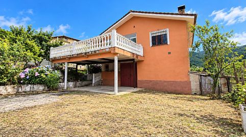 Casa en venta en Belmonte De Miranda, 3 dormitorios.