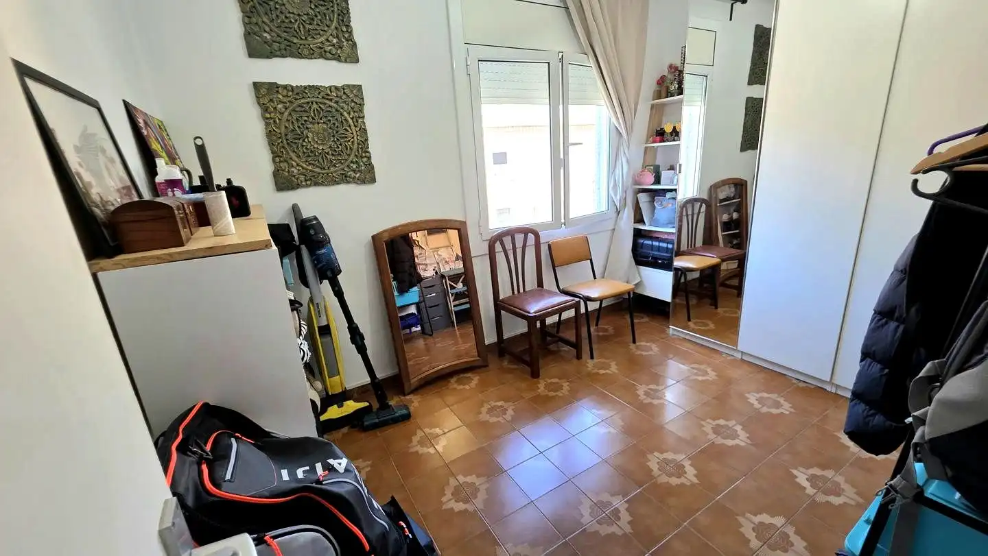 Sala de estar de Piso en venta en Terrassa con Aire acondicionado, Trastero y Balcón