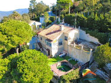 Casa con jardín en venta en Serra Brava