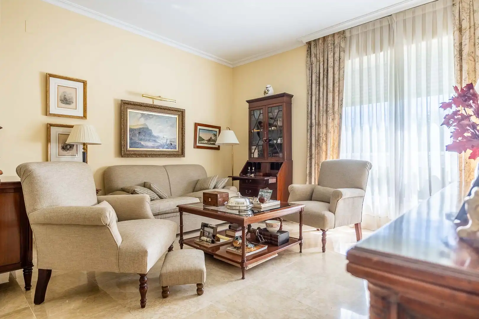 Living room of Flat for sale in Sevilla  with Air Conditioner, Heating and Storage room