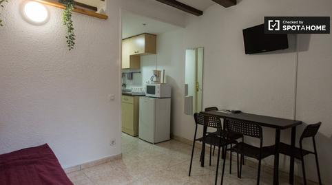 Foto 2 de Pis de lloguer a El Raval, Barcelona