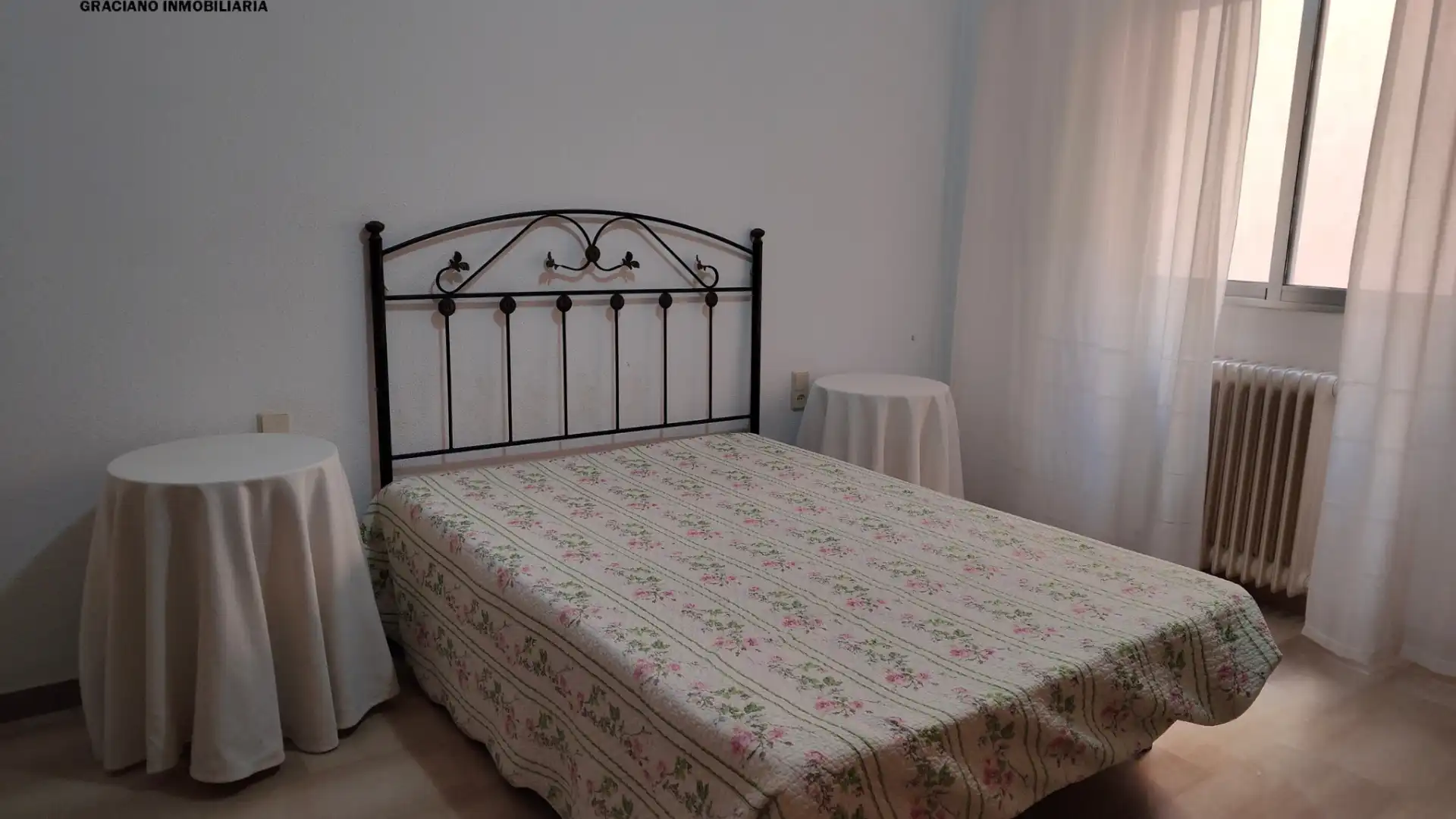 Habitación de Apartamento en venta en  Albacete Capital con Calefacción, Trastero y Amueblado