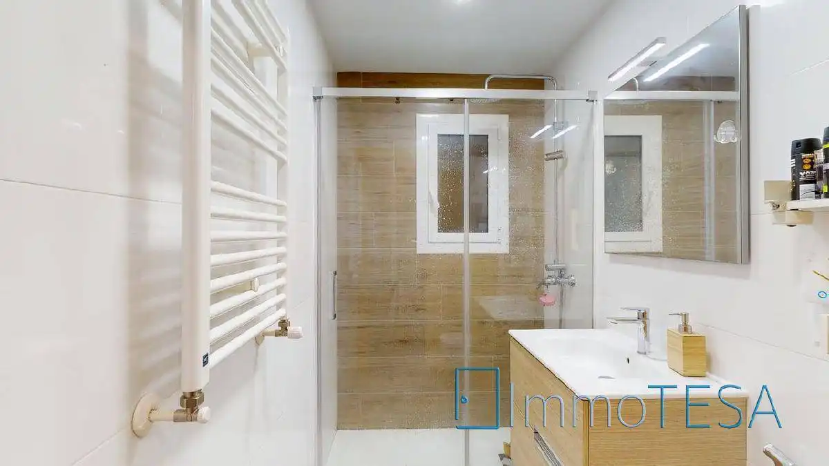 Badezimmer von Wohnung zum Verkauf in Barberà del Vallès mit Heizung