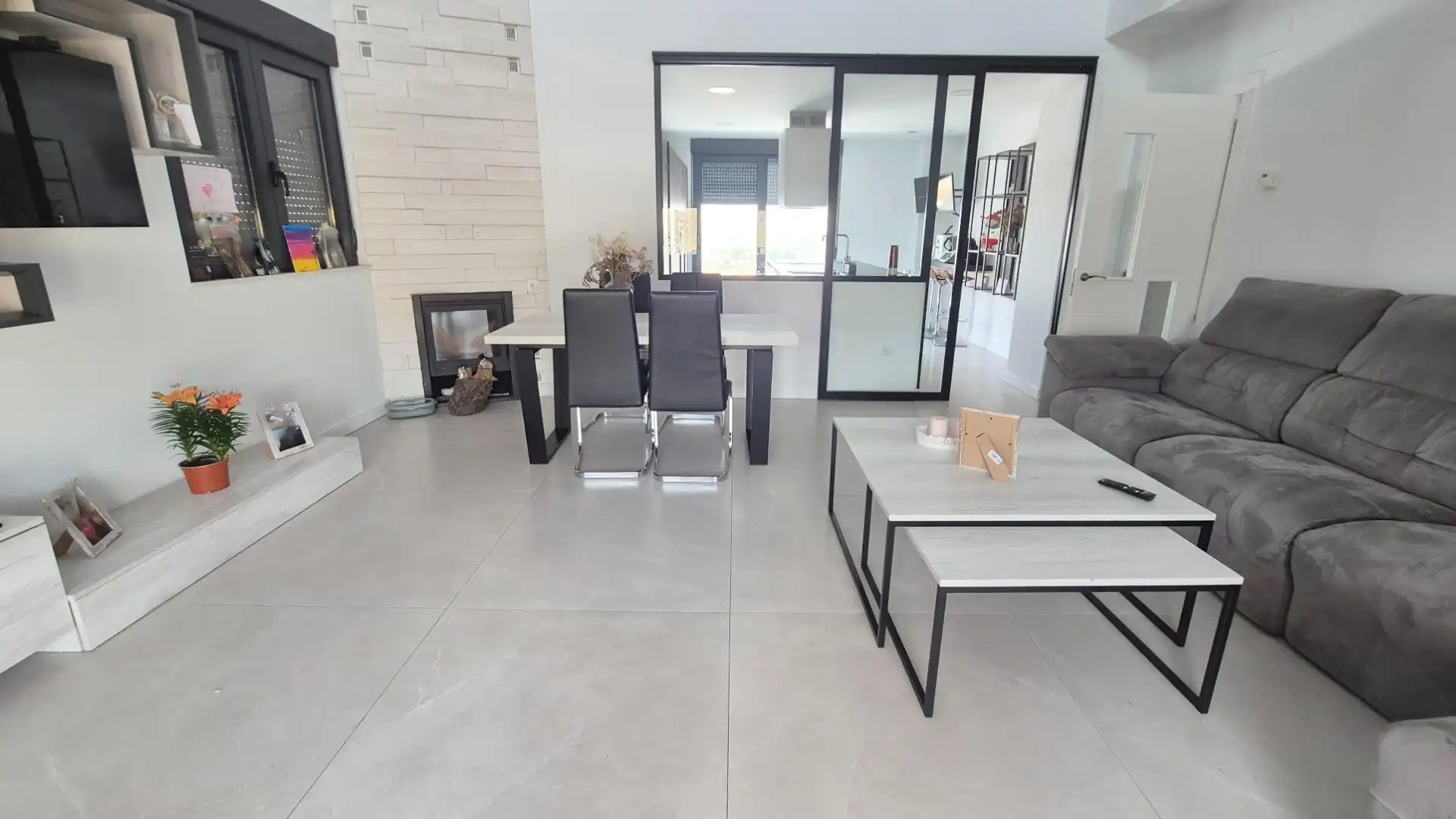 Sala de estar de Casa o chalet en venta en Carrascal de Barregas con Aire acondicionado, Calefacción y Jardín privado