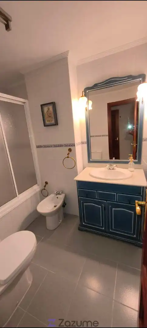 Bathroom of Flat for rent in Mairena del Aljarafe  with Air Conditioner, Furnished and Oven