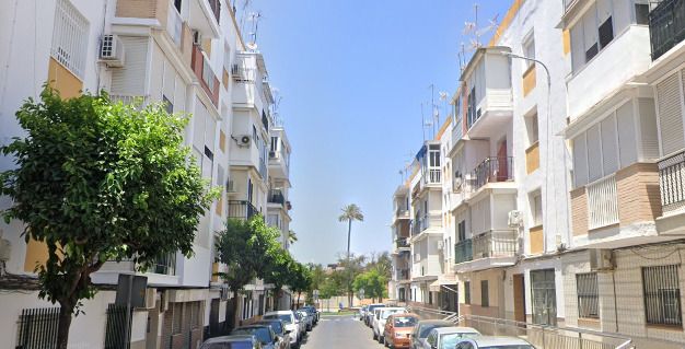 Vista exterior de Planta baixa en venda en Dos Hermanas
