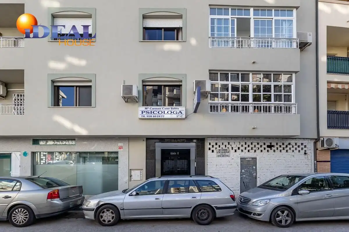 Vista exterior de Pis en venda en Motril amb Aire condicionat