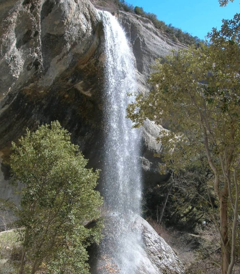 Vista exterior de Casa o xalet en venda en Merindad de Sotoscueva amb Jardí privat i Traster