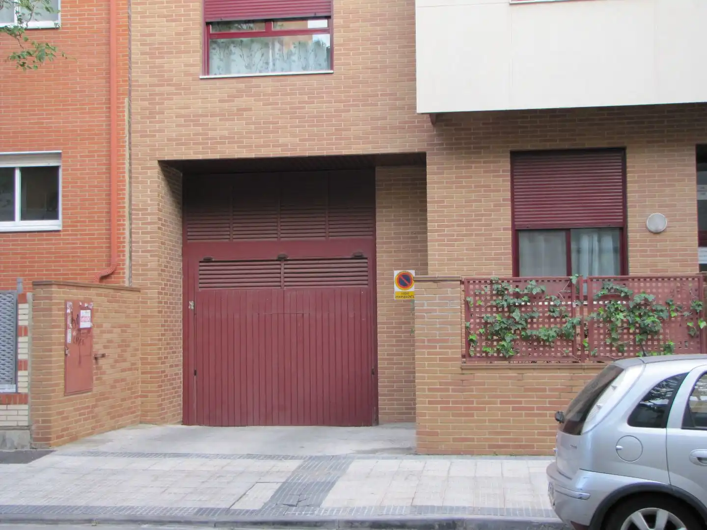 Außenansicht von Garage zur Miete in Zaragoza