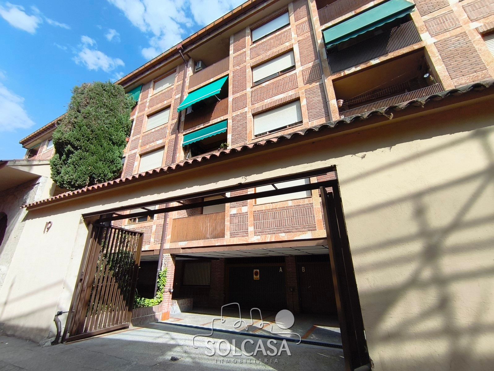 Exterior view of Garage for sale in Valladolid Capital