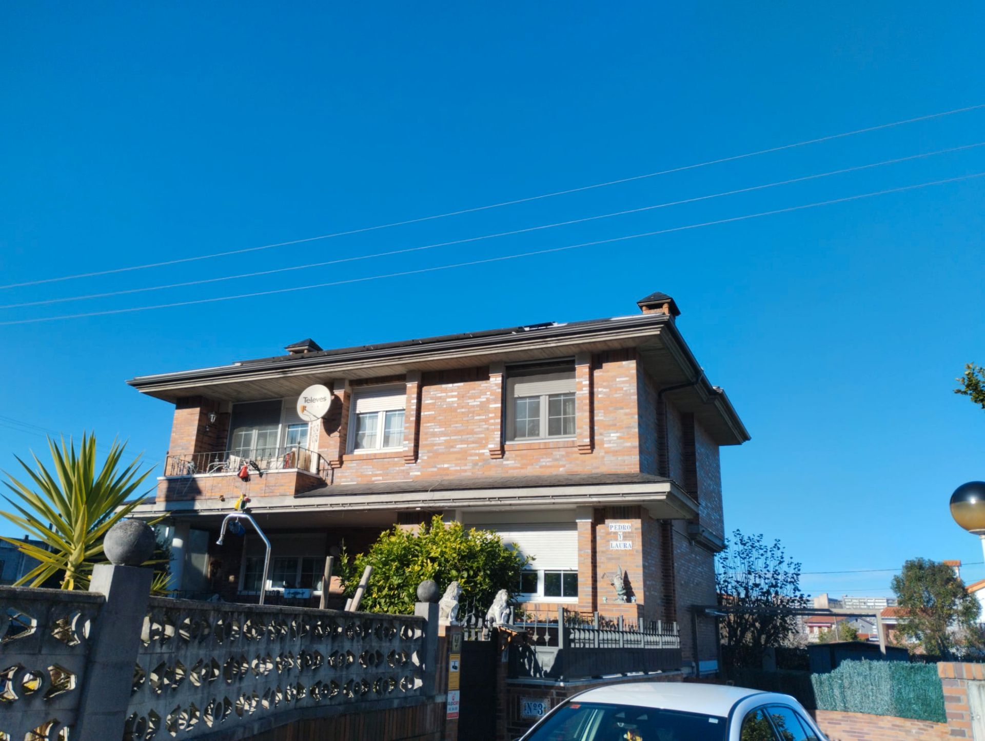 Exterior view of House or chalet for sale in Laredo  with Heating, Private garden and Terrace