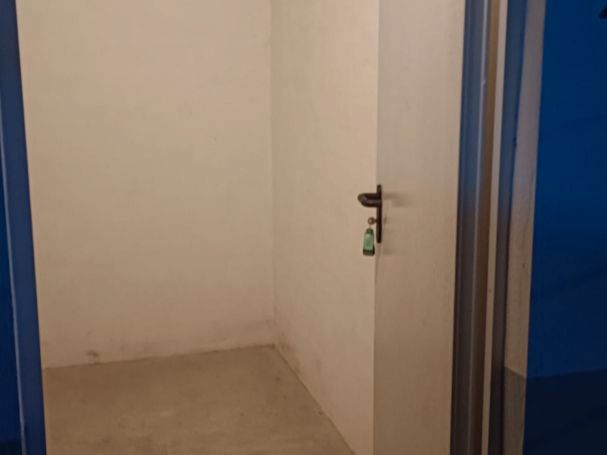 Box room to rent in  Sevilla Capital