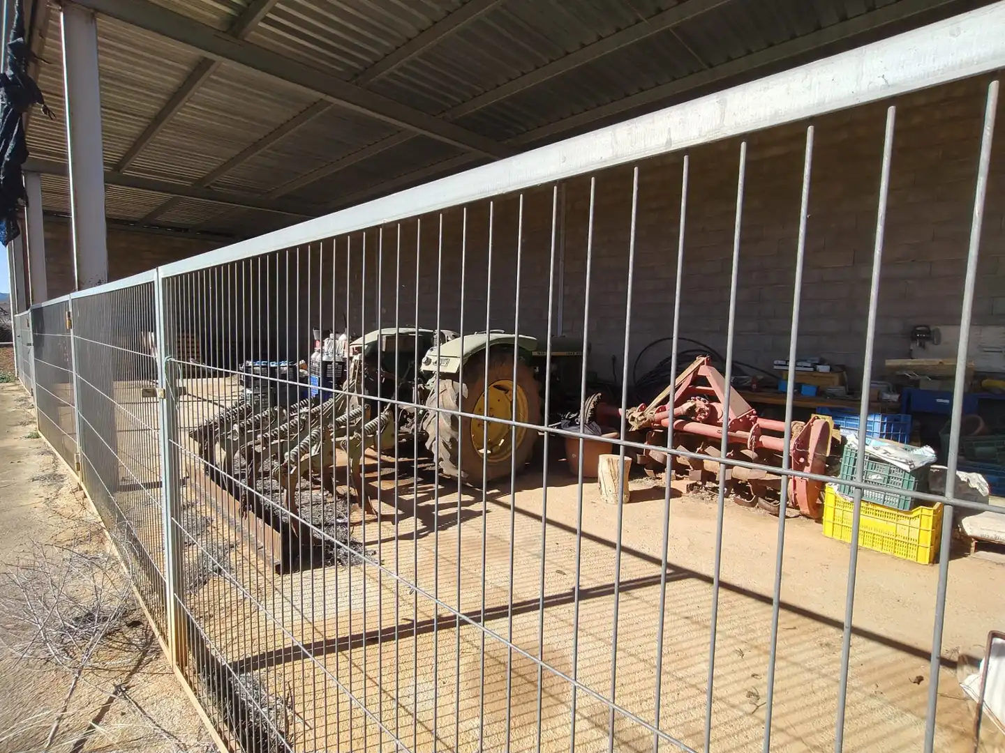 Aparcament de Casa o xalet en venda en Atzeneta del Maestrat amb Calefacció, Jardí privat i Terrassa