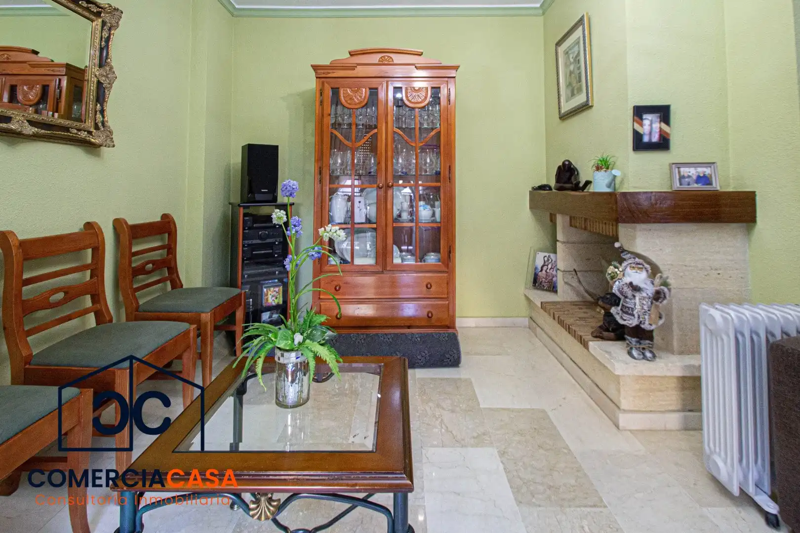 Sala d'estar de Casa adosada en venda en Armilla amb Calefacció, Terrassa i Traster