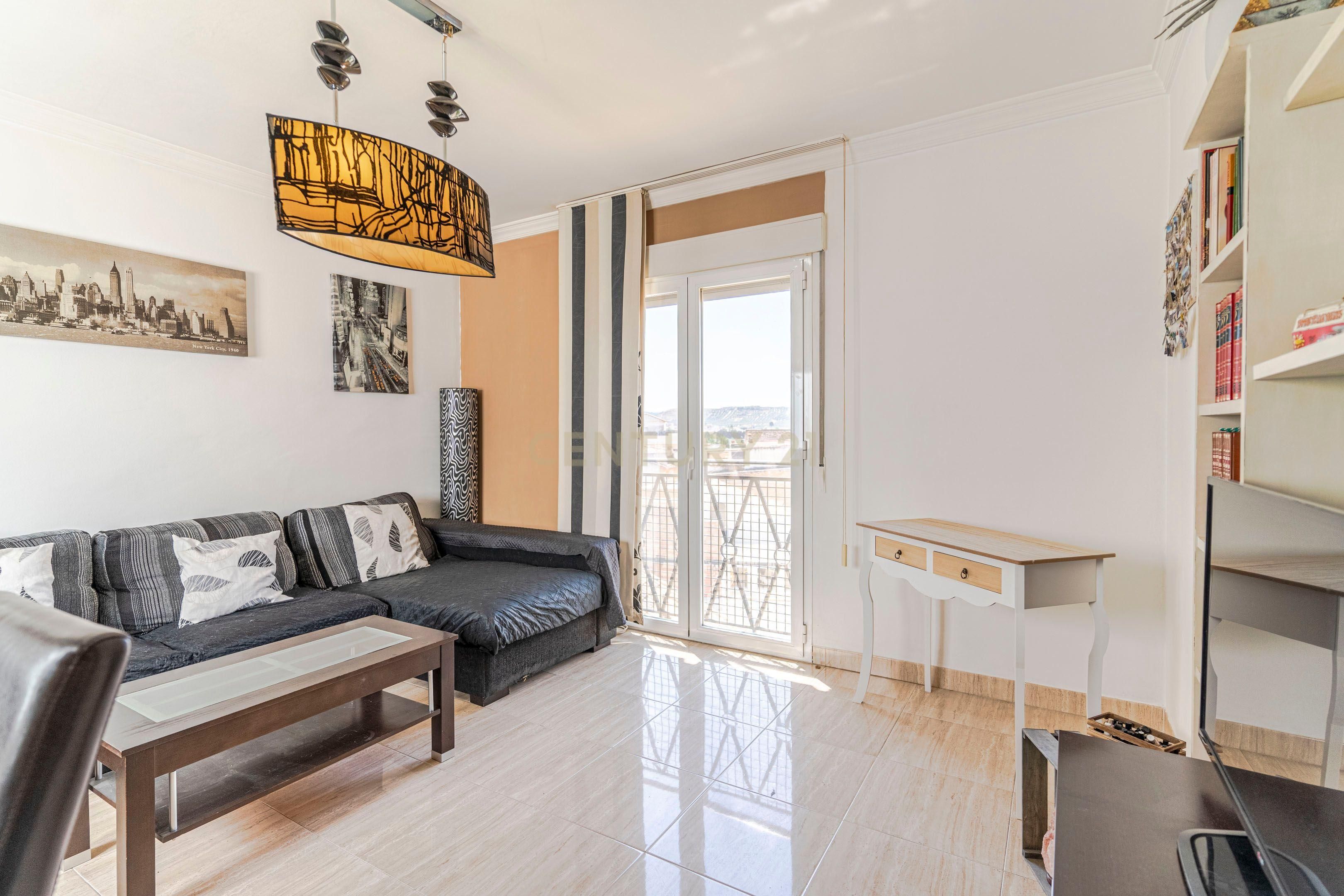 Sala d'estar de Apartament en venda en Huétor Tájar amb Aire condicionat