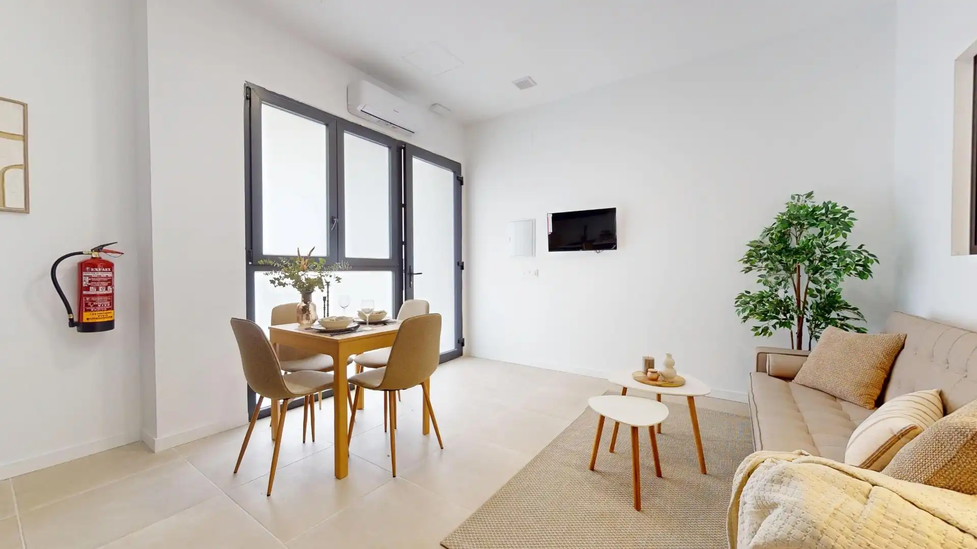 Sala d'estar de Local en venda en Valencia amb Aire condicionat i Moblat