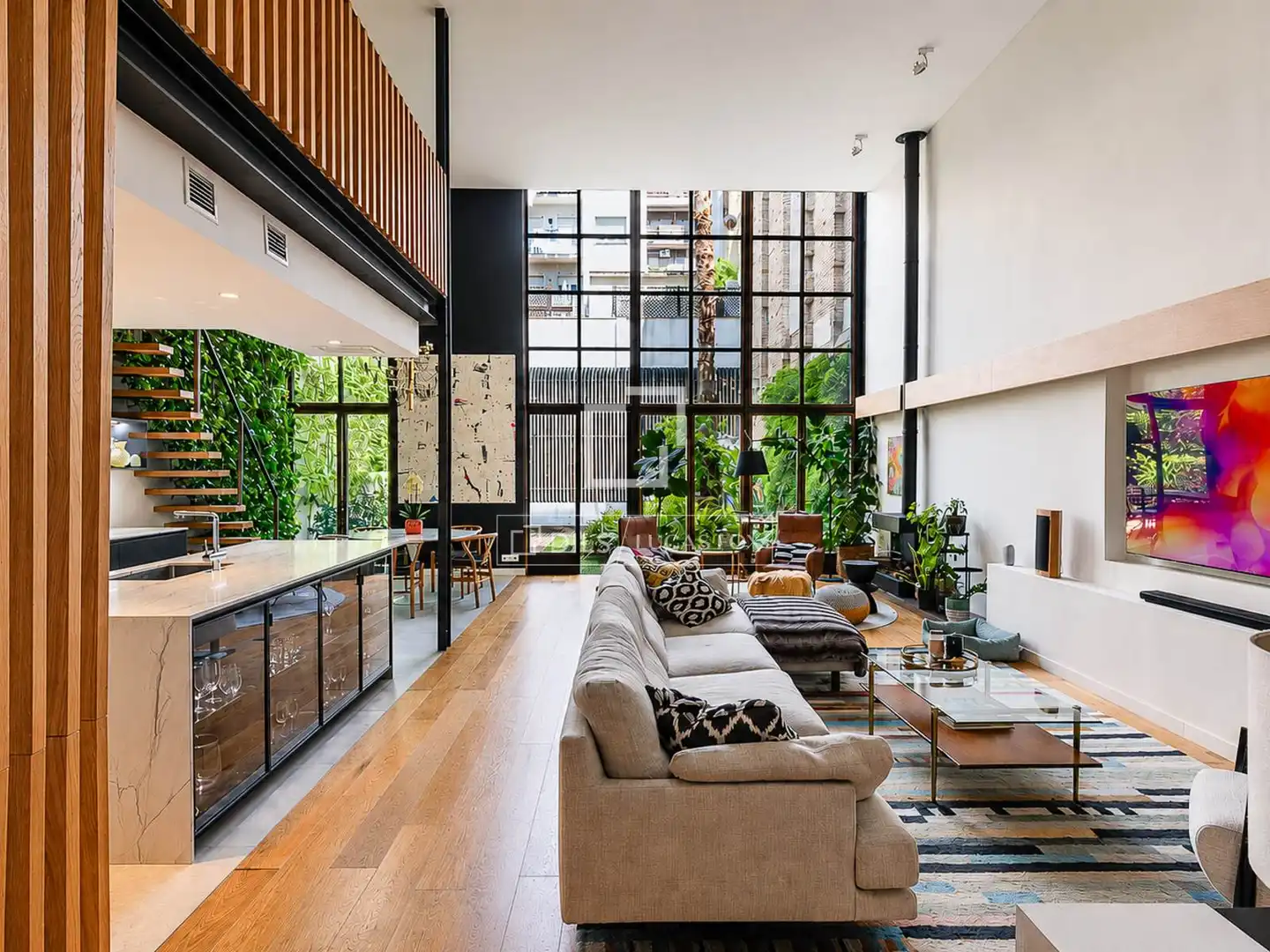 Sala d'estar de Casa o xalet en venda en Barcelona amb Aire condicionat, Jardí privat i Terrassa