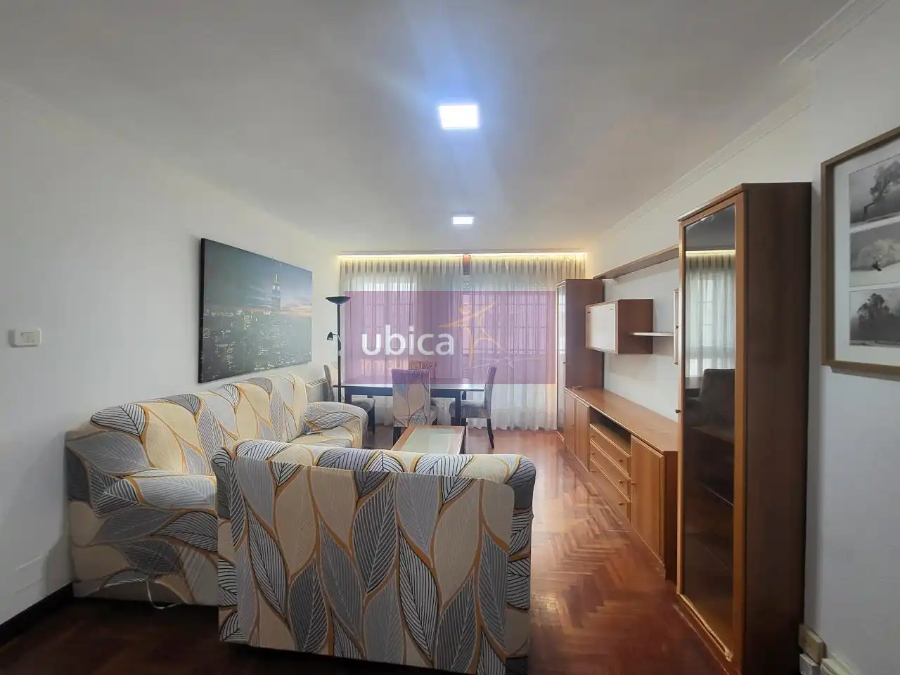 Sala de estar de Piso en venta en Vigo  con Calefacción, Parquet y Terraza
