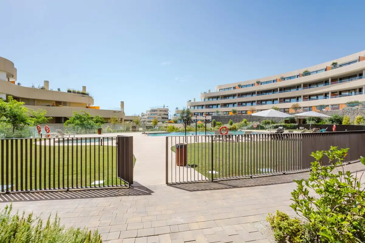 Exterior view of Flat for sale in Fuengirola  with Air Conditioner, Heating and Terrace